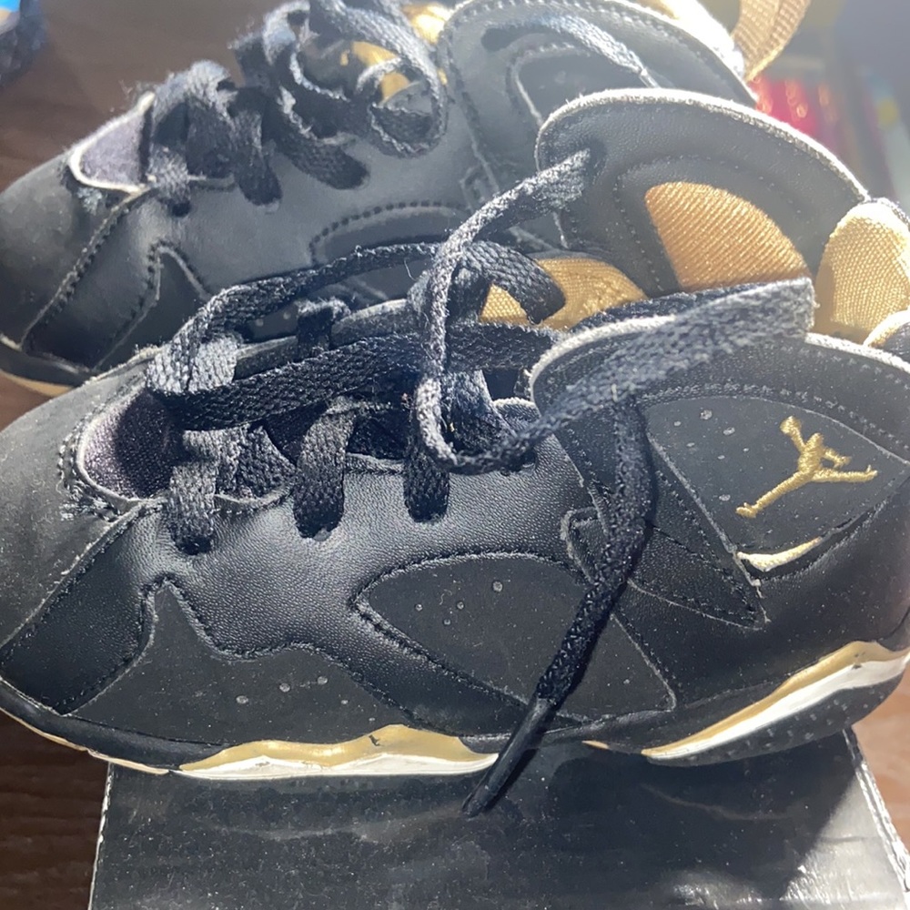 Shoes - Picture 2 of 2